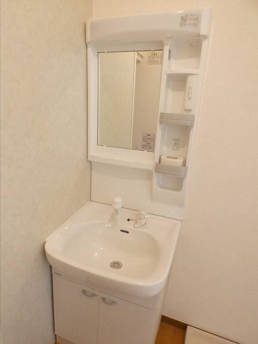 アーバンライフ塩屋台　B棟の独立洗面台