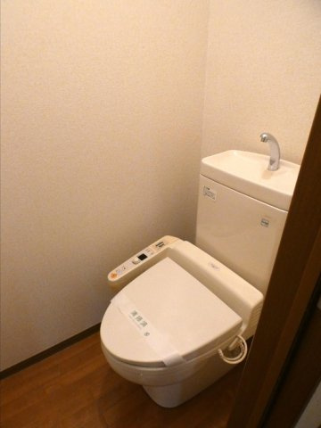 アーバンライフ塩屋台　B棟のトイレ
