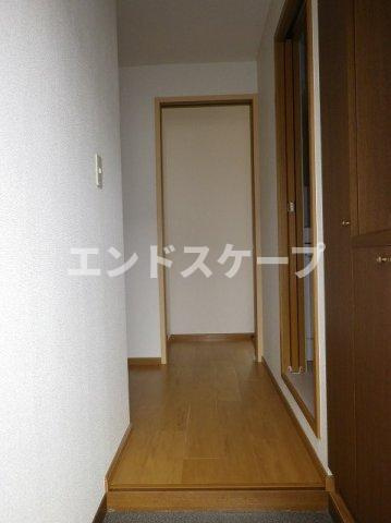 フローラルコートの玄関|高崎、前橋のお部屋探しはエンドスケープまで！お客様の理想お聞かせ下さい♪