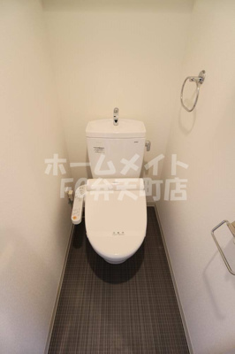 【トイレ】 | エスリード阿波座レジデンス | 温水洗浄便座付トイレです