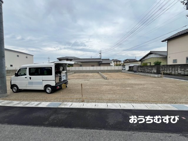 尾張旭市南原山町4期(全5棟)の前面道路含む現地写真