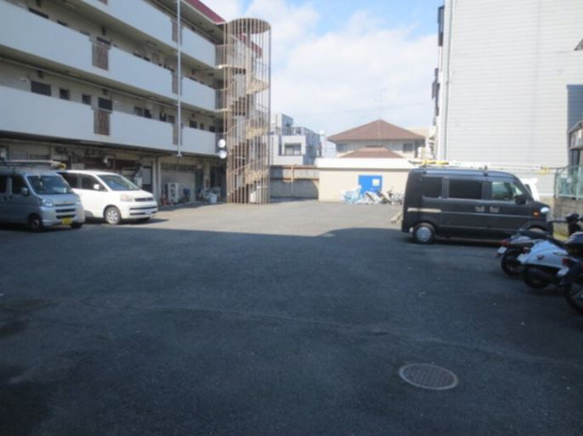 【駐車場】 | 高井田ランプハウス