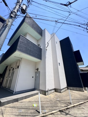 福岡市博多区諸岡４丁目のアパートの外観