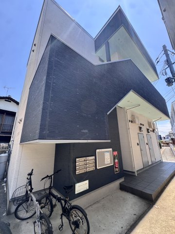 福岡市博多区諸岡４丁目のアパートの外観