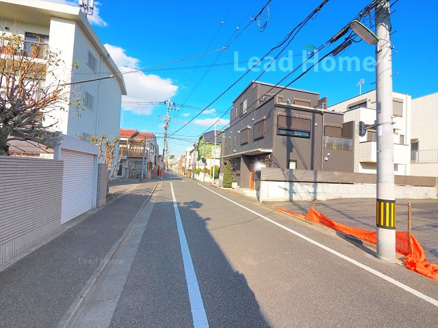 【前面道路含む現地写真】 | 世田谷区奥沢7丁目 | 周辺には遮るものがなく開放感にあふれたロケーションです！心地よい風が吹き抜けて爽やかですね♪