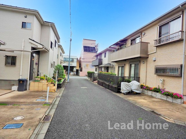 【前面道路含む現地写真】 | 世田谷区尾山台1丁目 | 落ち着いた住宅街に面した見通しの良い前面道路！車通りも少なくお子様とのお出かけも安心感があります♪