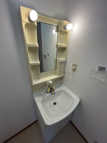 河内メゾンの洗面所