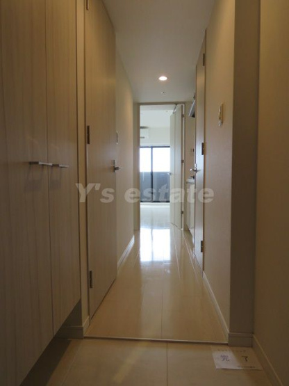 【玄関】 | S-RESIDENCE緑橋駅前 | この写真の反転タイプです。
