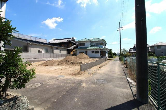 仲介手数料無料）一宮市千秋町天摩１棟／１期１号棟|8月24日撮影 西側道路（北→南）