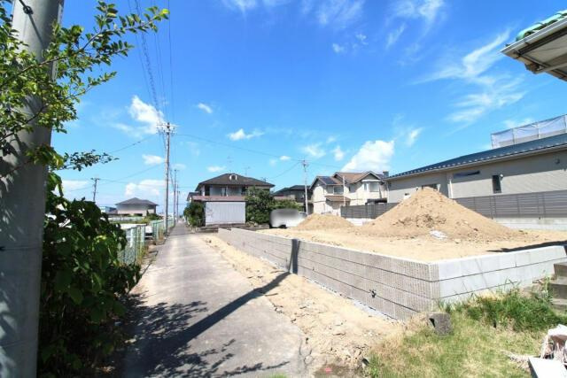 仲介手数料無料）一宮市千秋町天摩１棟／１期１号棟|8月24日撮影 西側道路（南→北）