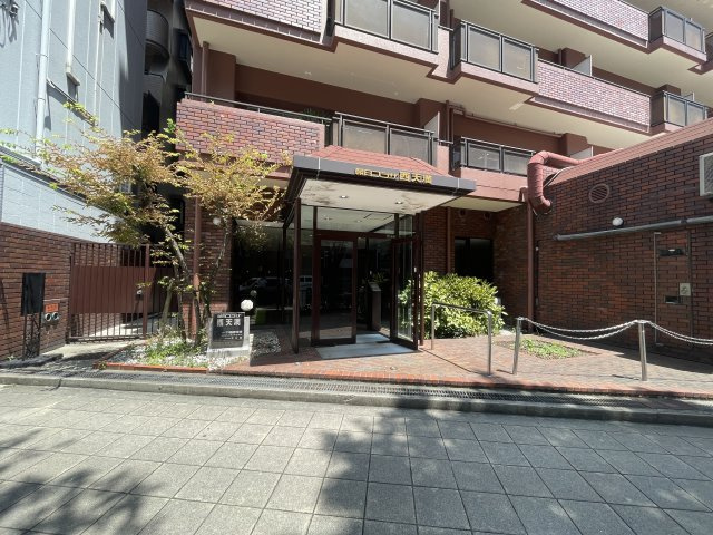 朝日プラザ西天満のエントランス