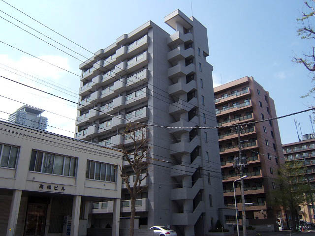コンフォーレ三貴