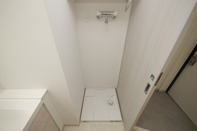 【設備】 | 藤の邸 江戸堀 | 洗濯機置き場です