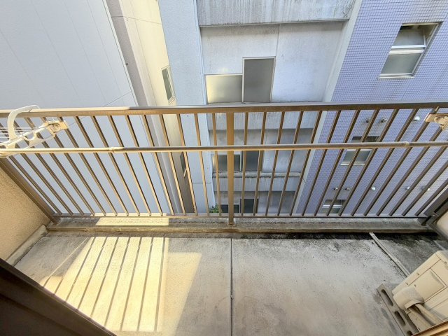林ビル2のバルコニー