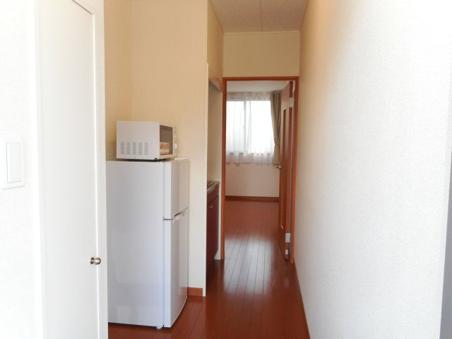 レオパレスもみじの玄関