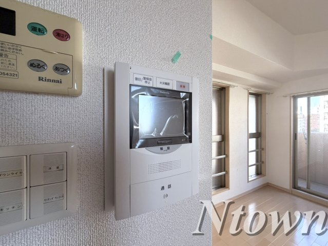 【セキュリティ】 | プレサンス新栄デコール | モニタ付きインターホンです。
