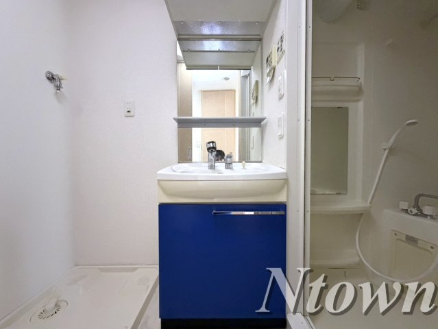 【独立洗面台】 | プレサンス新栄デコール | 朝の支度にも助かる、独立の洗髪洗面化粧台