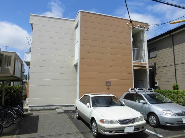 レオパレスクレールセゾンの外観