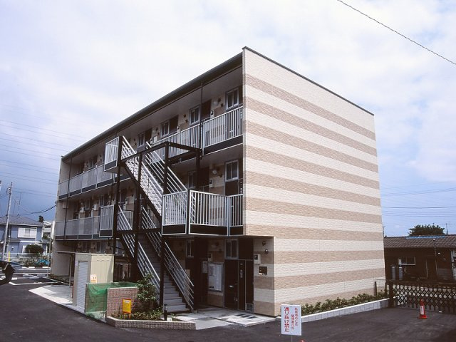 レオパレスＧＲＡＮＤの外観
