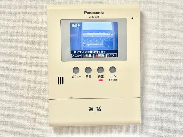 ウイングコートの内装|カメラ付インターホン