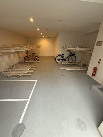 デュオステージ藤沢の駐車場