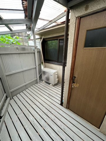寝屋川市楠根南町テラスのバルコニー