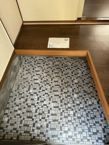 寝屋川市楠根南町テラスの玄関