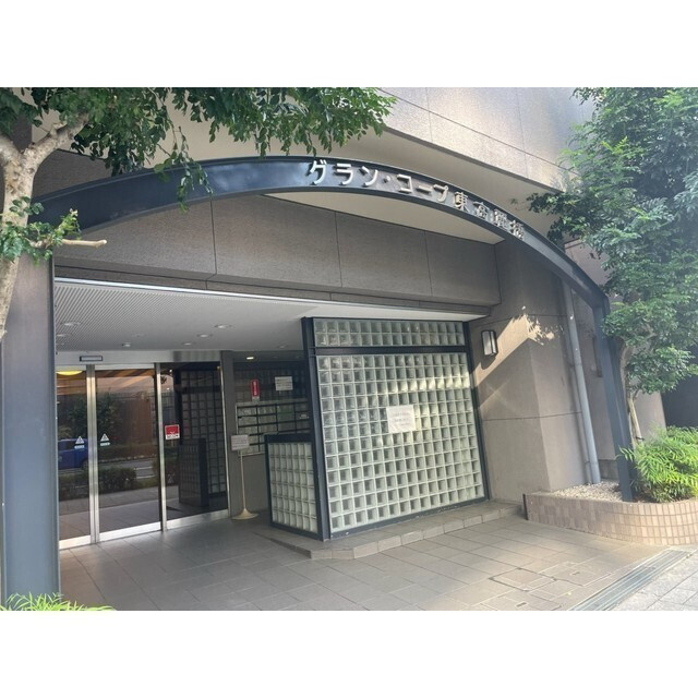 グラン・コープ東高麗橋のエントランス