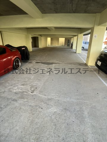 グレイス大日の駐車場