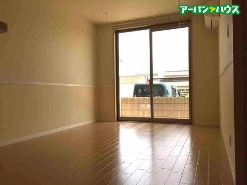 アイビー倉敷Bの居間・リビング