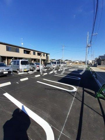 ラ・ティーダヒルの駐車場|高崎、前橋のお部屋探しはエンドスケープまで！お客様の理想お聞かせ下さい♪