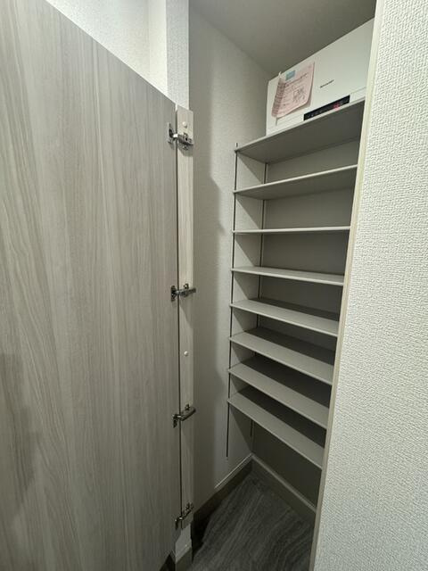 セレスティア細田Cの玄関