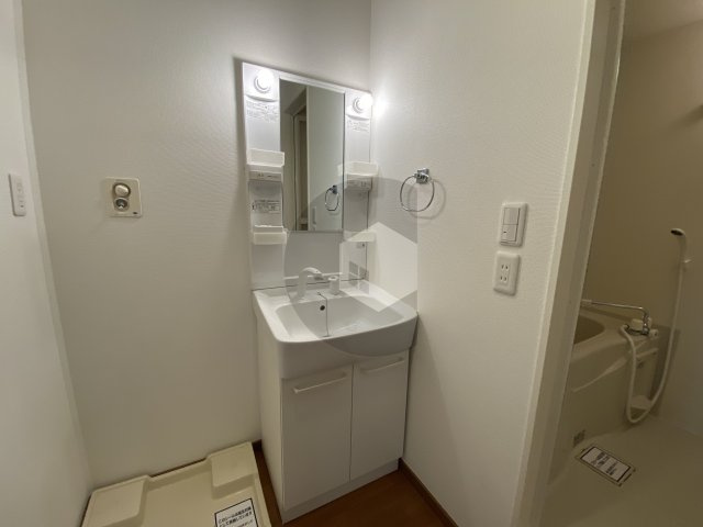 アルカディア楠根の独立洗面台