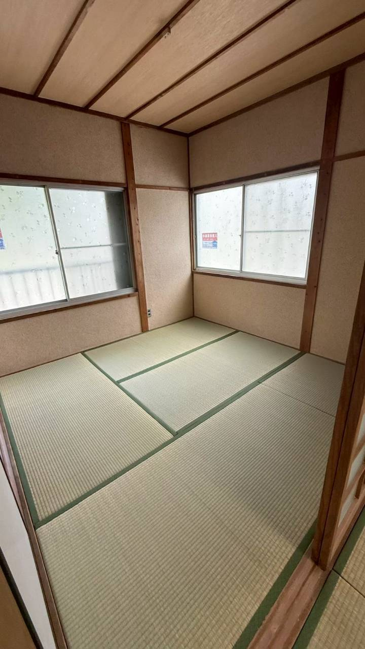 里山文化アパートの和室|日本らしい落ち着いた雰囲気の和室です
