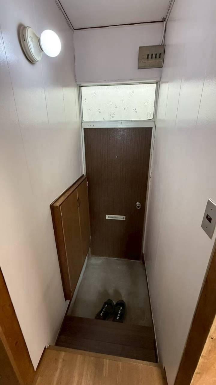 里山文化アパートの玄関|ゆったりとした玄関です