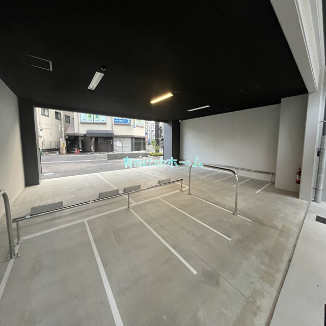 S-RESIDENCE上新庄beatの駐車場