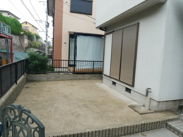 鶴田2丁目丸山貸家