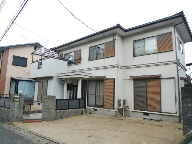 鶴田2丁目丸山貸家の外観