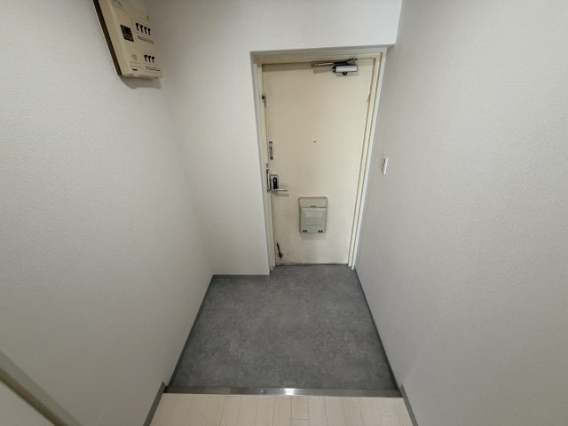 日下グランドハイツの玄関