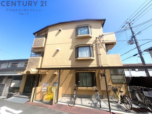 敷地内に駐輪場があります♪