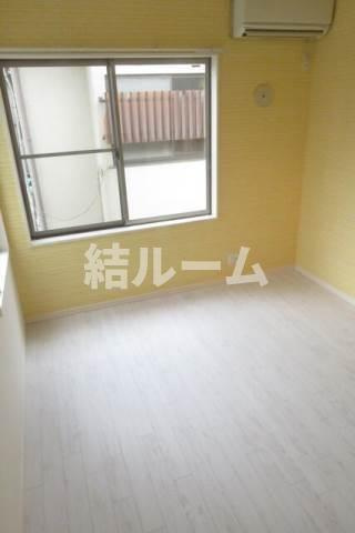 板橋区弥生町のアパートの居間・リビング