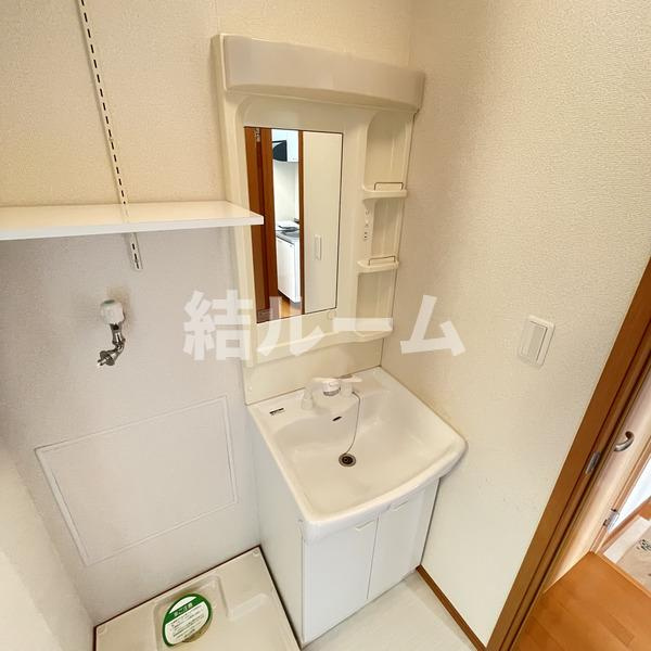 練馬区向山２丁目のアパートの洗面所