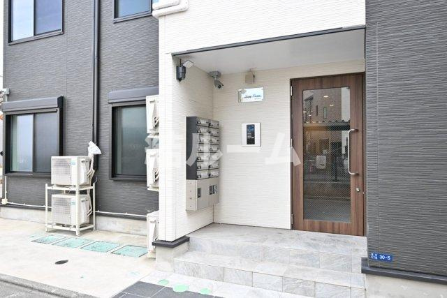 荒川区荒川５丁目の賃貸マンションのエントランス
