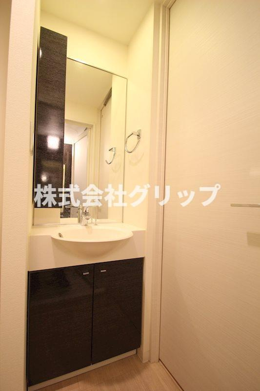 ガーラ・プレシャス横濱関内の独立洗面台