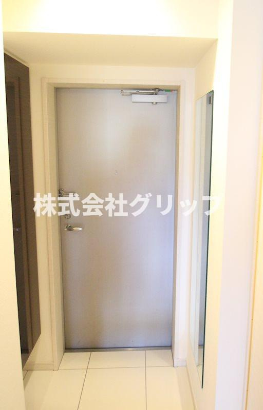 ガーラ・プレシャス横濱関内の玄関