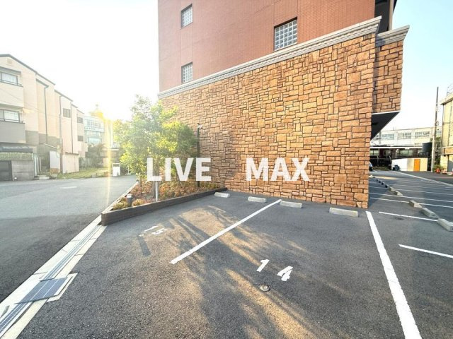 【駐車場】プレジオ十三 