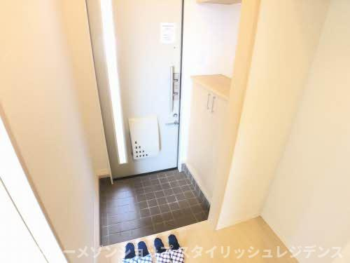 ヴィラ　サニーサイド　Ｂ棟の玄関