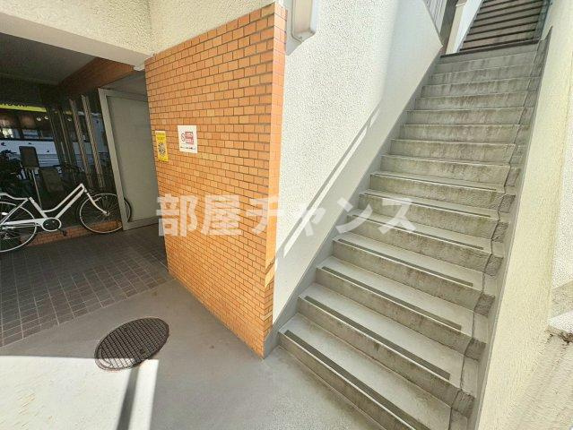 bespoke鶴舞のロビー