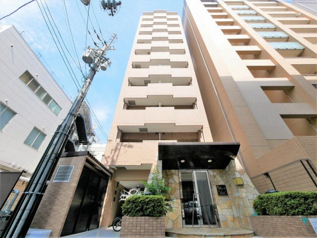 プレサンス新大阪の外観