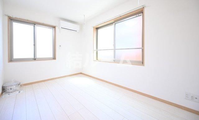 北区神谷１丁目の賃貸マンションの居間・リビング